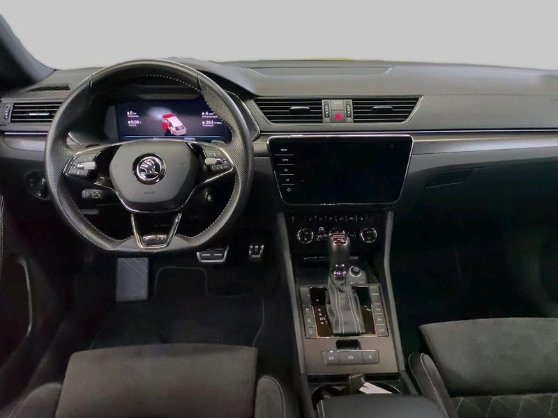 Škoda Superb Combi Sportline 147kw DSG 4x4 - fotka 5 z 14