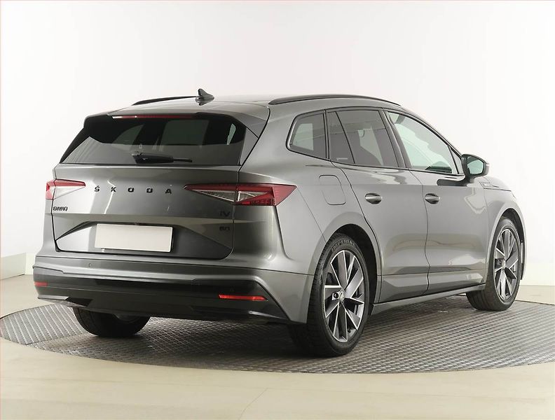 Škoda Enyaq (2023) Sportline iV 60 (62 kWh) - fotka 5 z 31