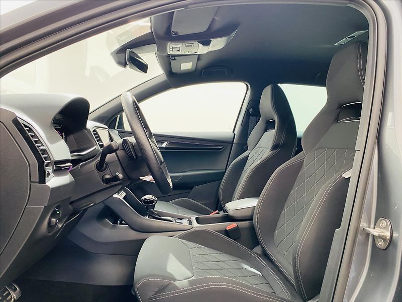 Škoda Karoq 1,5 TSI 110kW DSG SportLine - fotka 5 z 23