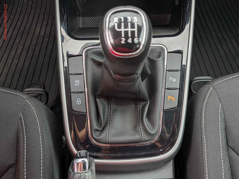 Škoda Fabia (2021) 1.0 TSi, 1.maj,ČR, LED, NAVI - fotka 19 z 20