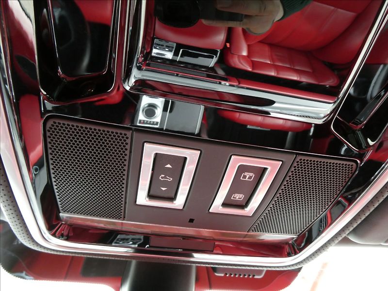 Land Rover Range Rover 4,4 TDV8 Vogue Auto,ČR,2x kola - fotka 36 z 50