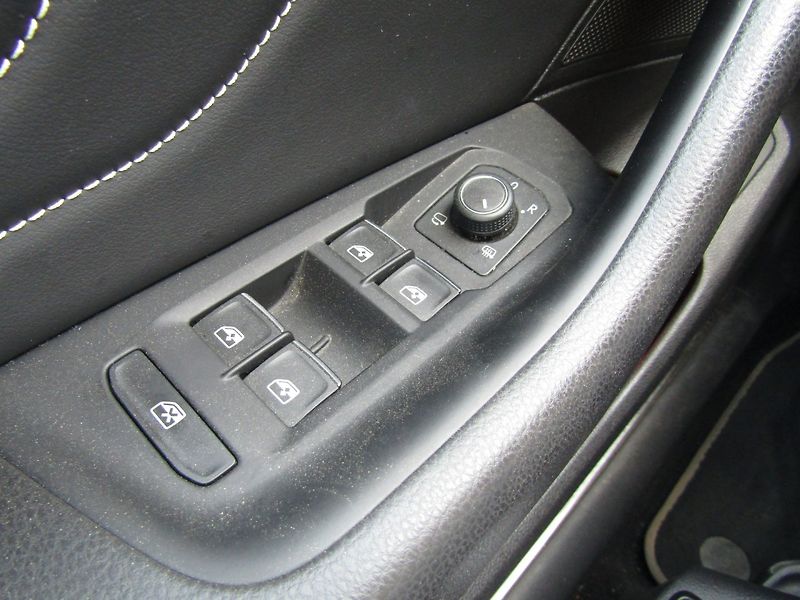 Volkswagen Passat Variant (2020) 2.0 TDI 110kW DSG  ACC - fotka 33 z 45