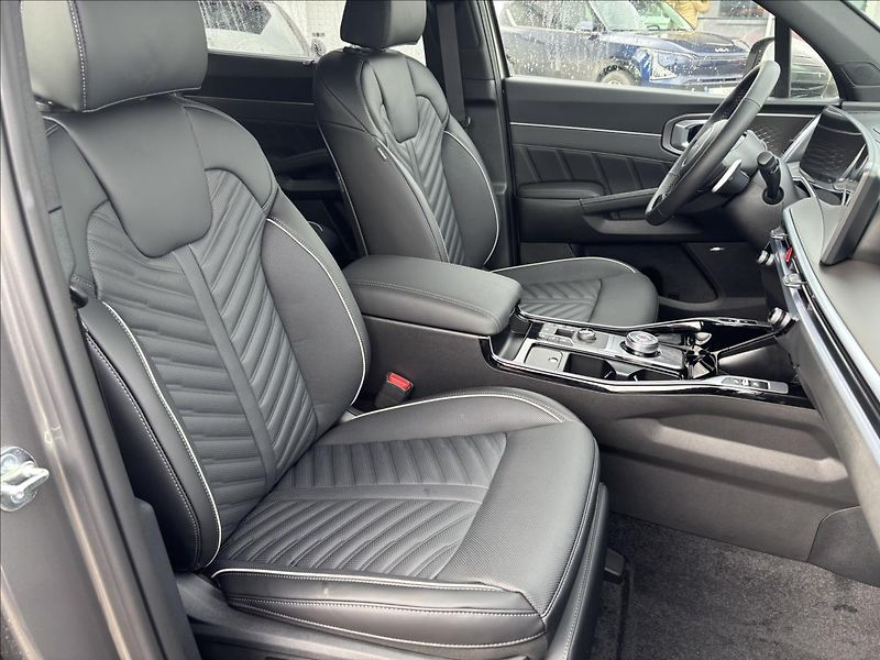 Kia Sorento (2026) 2,2 CRDi SCR 4x4 8DCT  TOP+NAP - fotka 13 z 17