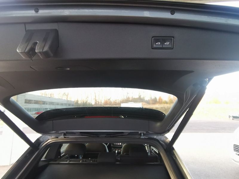 Volkswagen Tiguan Allspace (2019) 2,0 BiTDI 4Mot. DSG R-Line NT - fotka 29 z 30