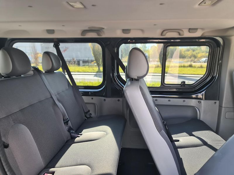 Opel Vivaro (2012) LONG 2.0 CDTi HRADEC KRÁLOVÉ - fotka 17 z 89