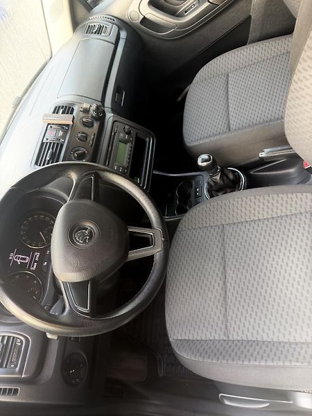 Škoda Fabia (2013) Škoda Fabia manuál  - fotka 13 z 15
