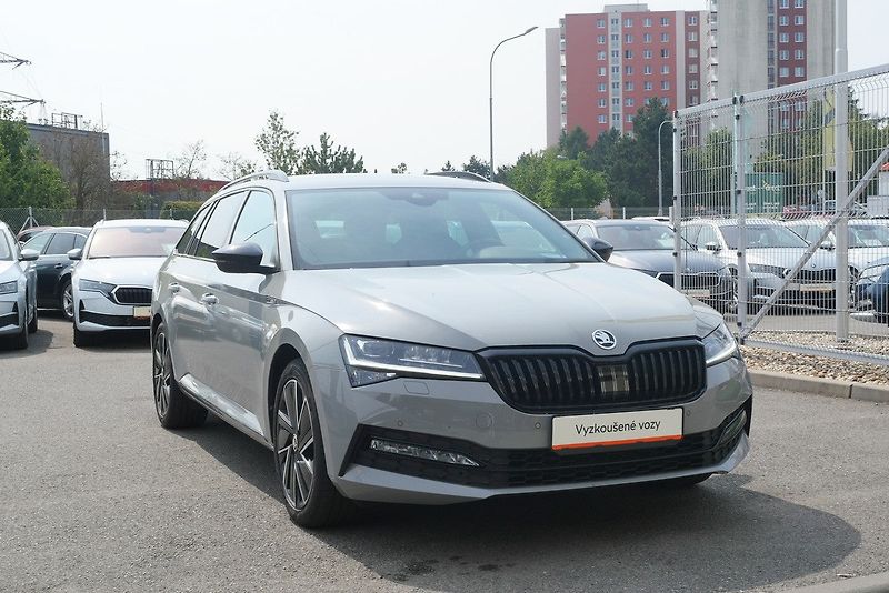 Škoda Superb - fotka 3 z 6