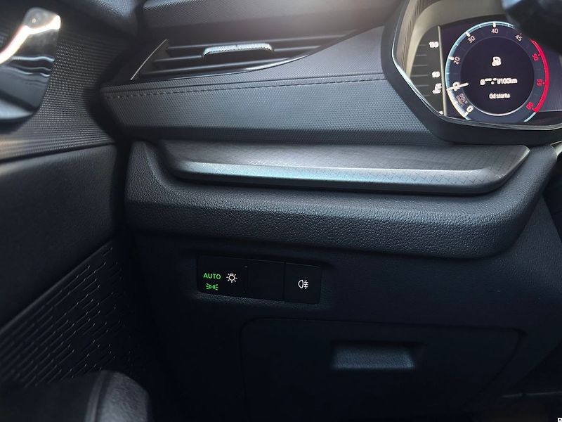 Škoda Octavia 2.0TDI/2021VIRTUAL.DPH.1MAJ.ZÁ - fotka 33 z 46