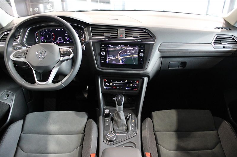 Volkswagen Tiguan Allspace TSi 180kW DSG 4Motion - fotka 14 z 33