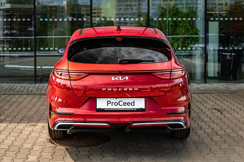 Kia ProCeed 1,5 T-GDi GPF  GT LINE PLUS - fotka 4 z 23
