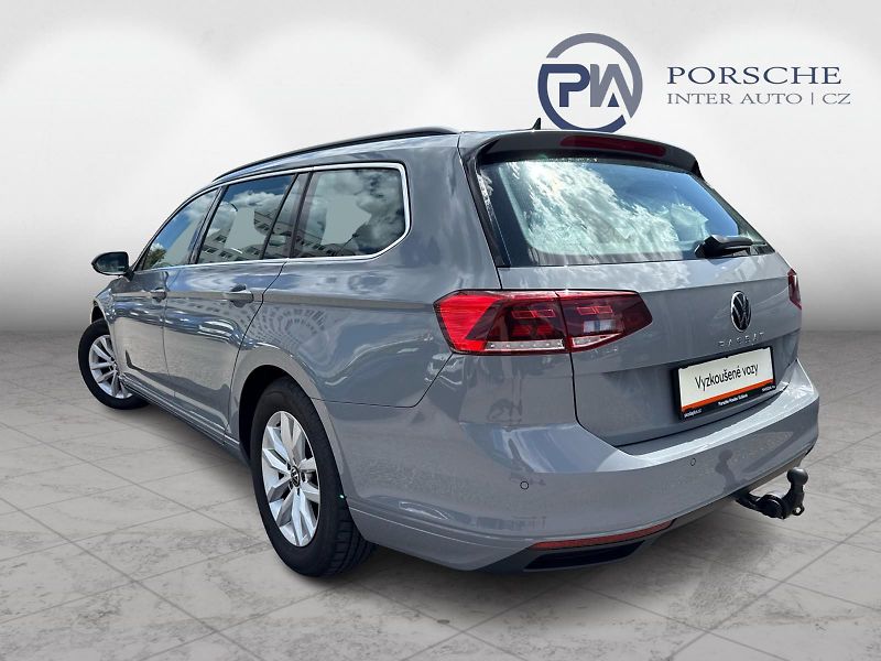 Volkswagen Passat 2.0TDI 110kw DSG Variant - fotka 7 z 26