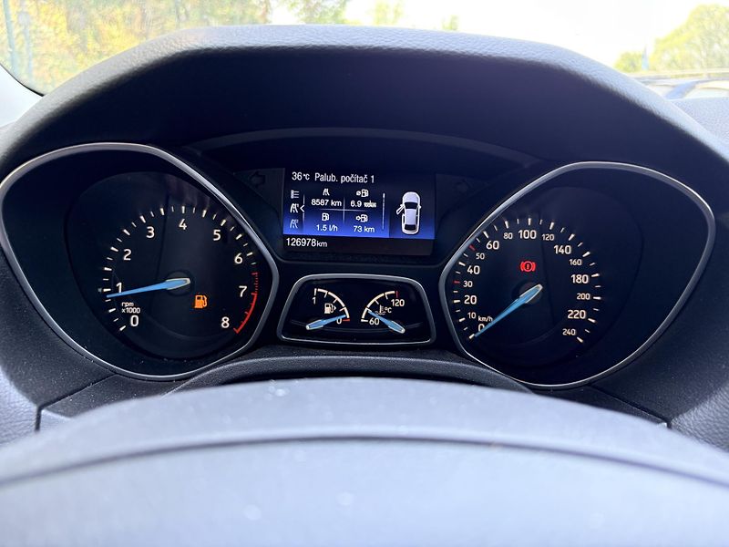 Ford Focus 1.0 EcoBoost   - fotka 12 z 29