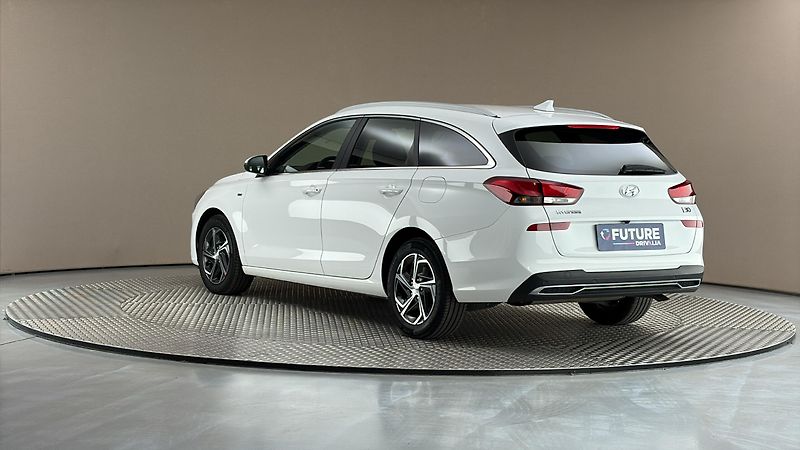 Hyundai i30 1.5 T-GDI Smart Kombi - fotka 2 z 26