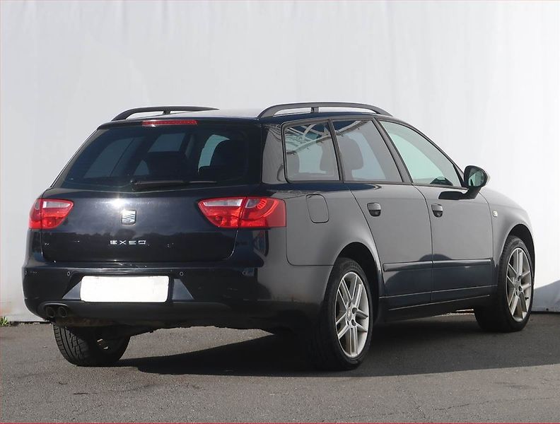 Seat Exeo (2010) 2.0 TDI, Serv.kniha, Xenony - fotka 5 z 18