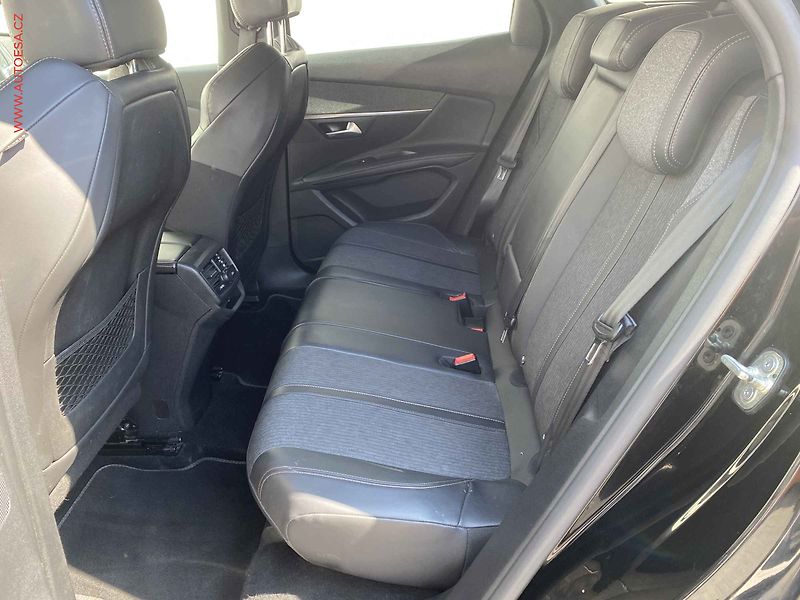 Peugeot 3008 (2019) 1.2 PT, GT Line, LED, navi - fotka 10 z 18