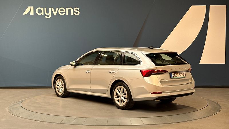 Škoda Octavia 2.0 TDI 85kW DSG Style Combi - fotka 3 z 13