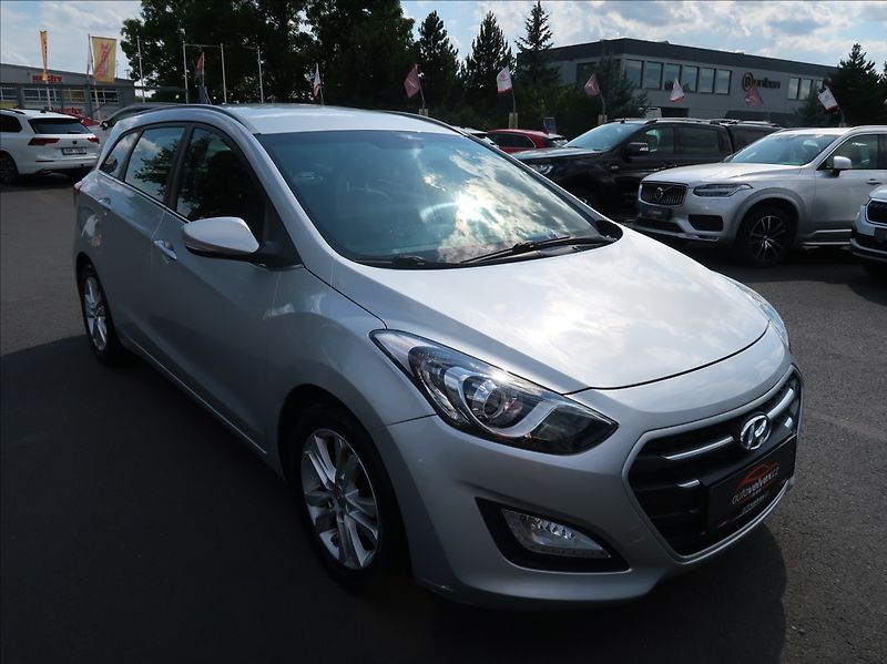 Hyundai i30 1,6 GDi,99kW,NovéČR,Aut.klima - fotka 2 z 23