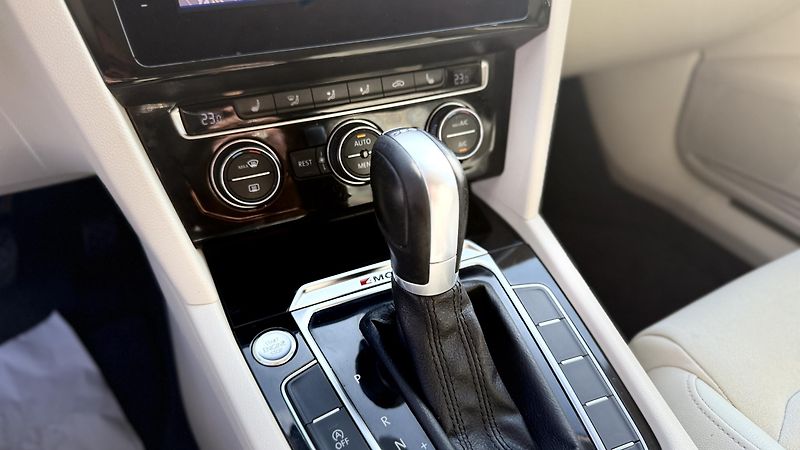 Volkswagen Passat (2019) 2.0 TDI 140kW,ČR, 4MOT DSG - fotka 38 z 48