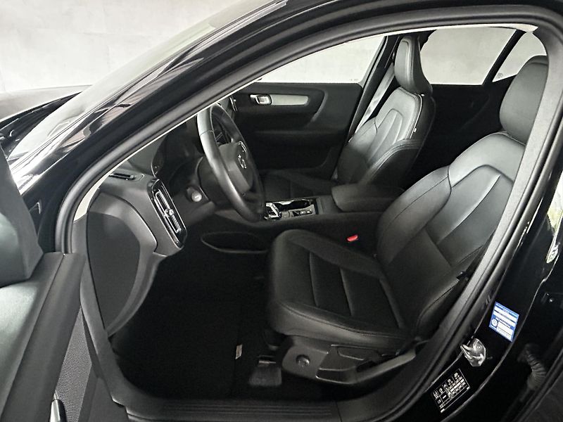 Volvo XC40 (2020) XC40 Inscription AWD - fotka 10 z 17