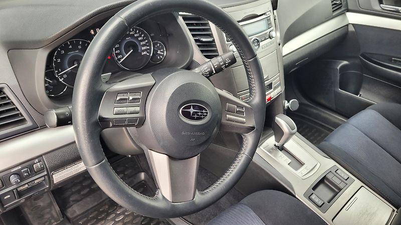 Subaru Legacy 2,5i 4x4 123 KW - fotka 19 z 24