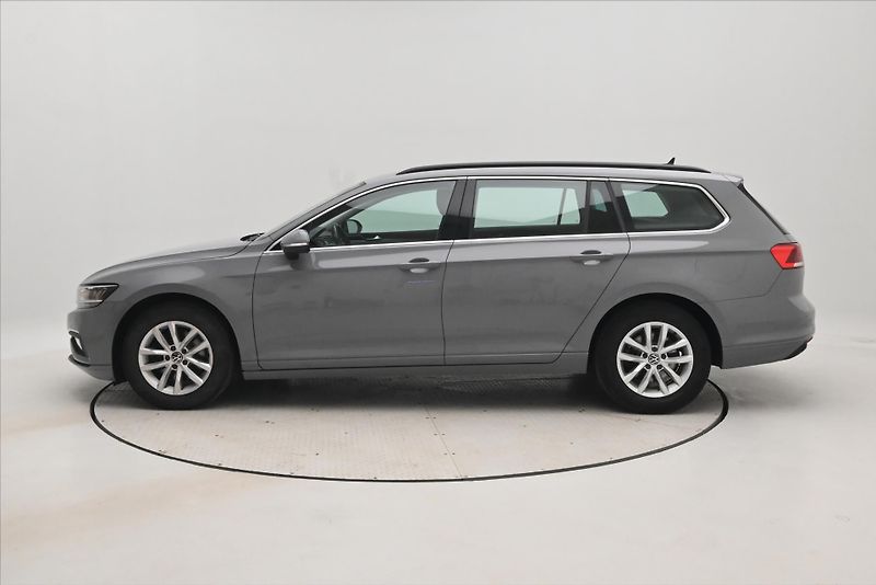 Volkswagen Passat 2,0 TDI 110kW DSG Business Zár - fotka 8 z 32