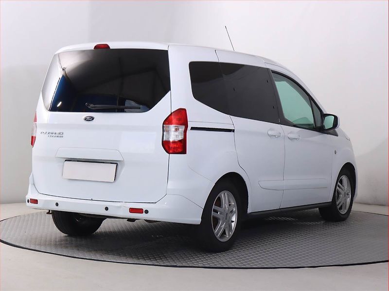 Ford Tourneo Courier (2018) Trend 1.5 TDCI, 5Míst, SR, DPH - fotka 5 z 18