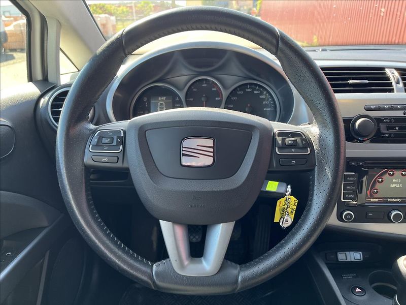 Seat Leon 2,0 TDi STYLE ROZVODY KLIMA - fotka 15 z 37