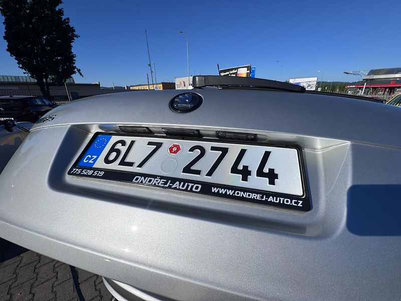 Škoda Octavia (2007) RS 2,0 TDI 125 KW 2X KOLA - fotka 40 z 50