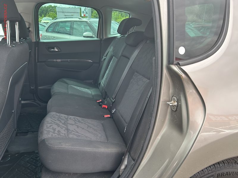 Peugeot 3008 (2009) 1.6 HDi, servis.kniha - fotka 10 z 15