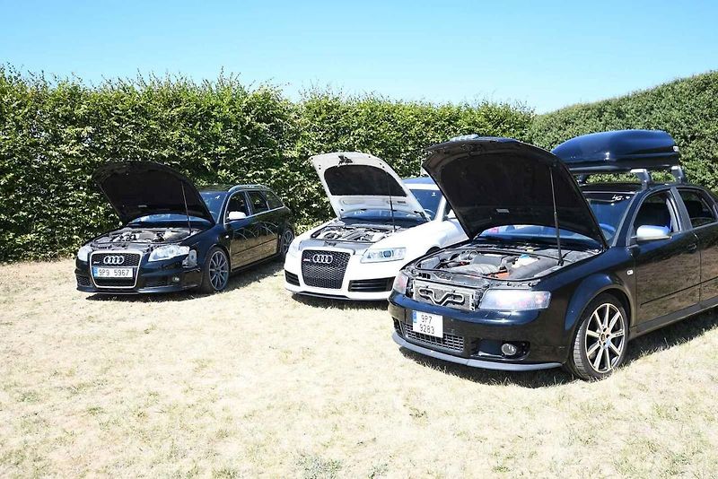 Tuningový sraz v Cebivi v sobotu 15. srpna pořádala skupina Car Meet Plzeň.