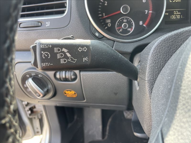 Volkswagen Golf 1,4 TSi 90kw Variant po rozvod - fotka 23 z 38