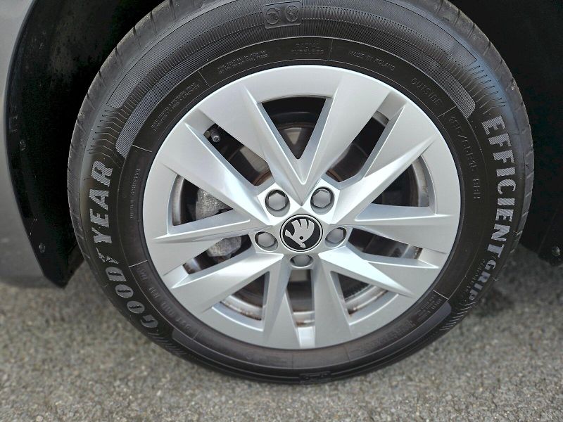 Škoda Fabia (2025) SELECTION TSI 70/1.0 M5F - fotka 26 z 27