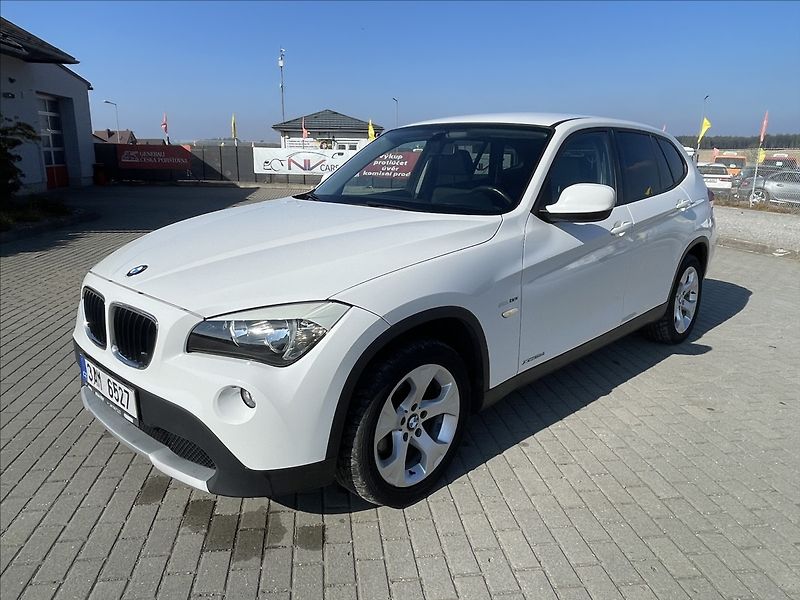 BMW X1 2,0 18d X-Drive Automat CZauto - fotka 1 z 33