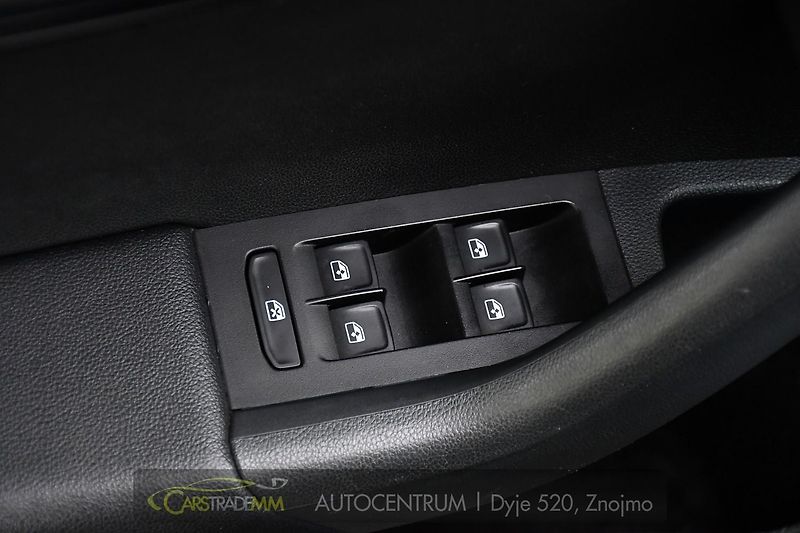 Škoda Octavia 1,6 TDI DSG STYLE & DYNAMIC - fotka 23 z 53