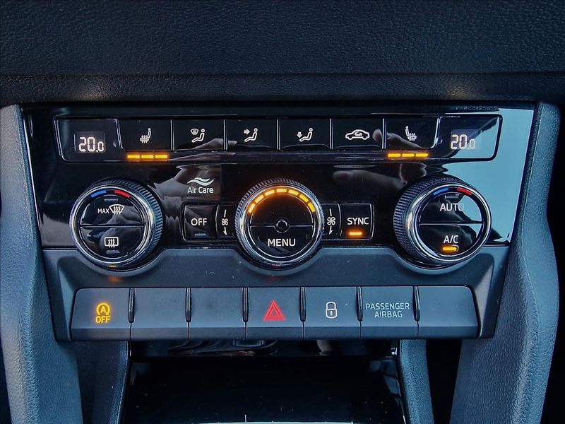 Škoda Karoq 2.0TDI 110kW 4x4 DSG Style,ČR - fotka 33 z 50