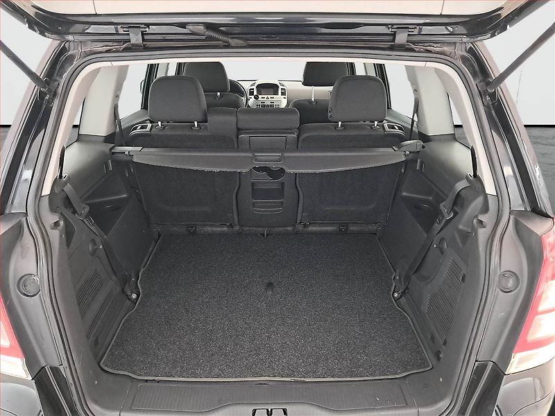Opel Zafira (2009) 1.6, 7 míst - fotka 14 z 19