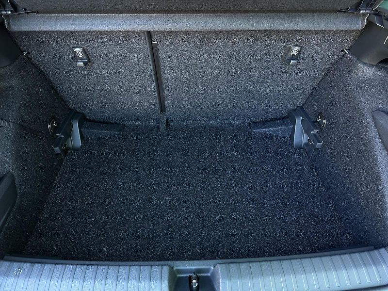 Škoda Kamiq 1.0TSi DSG Monte Carlo 116PS M - fotka 41 z 41