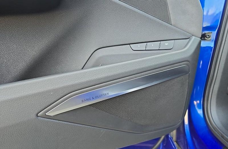 Audi Q8 e-tron 55 Q S-Line 360k Pano Tažné - fotka 7 z 26