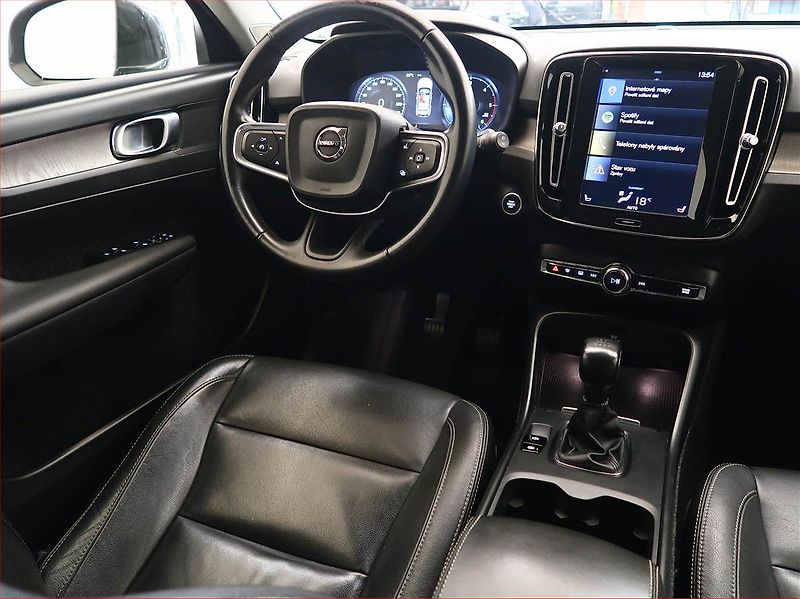 Volvo XC40 (2019) Inscription D3 - fotka 7 z 15