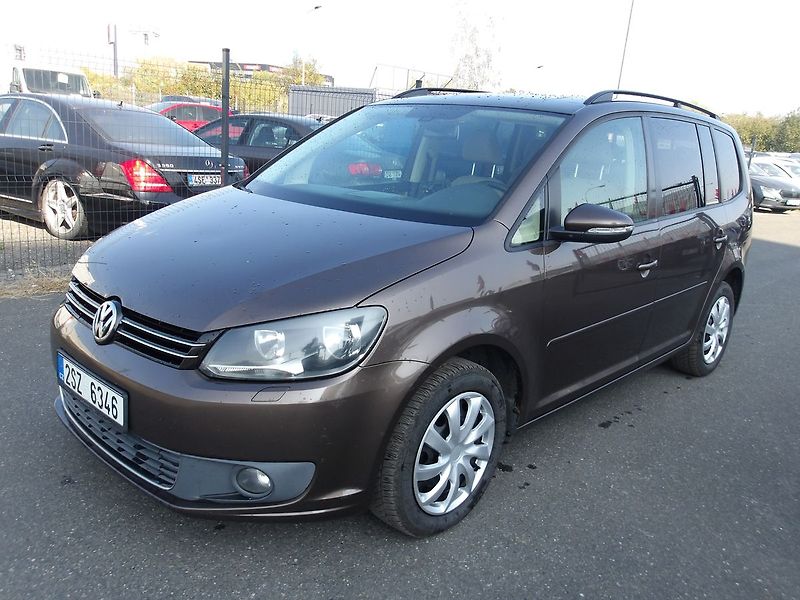 Volkswagen Touran 2,0TDi 103kW PANORAMA ! - fotka 1 z 33