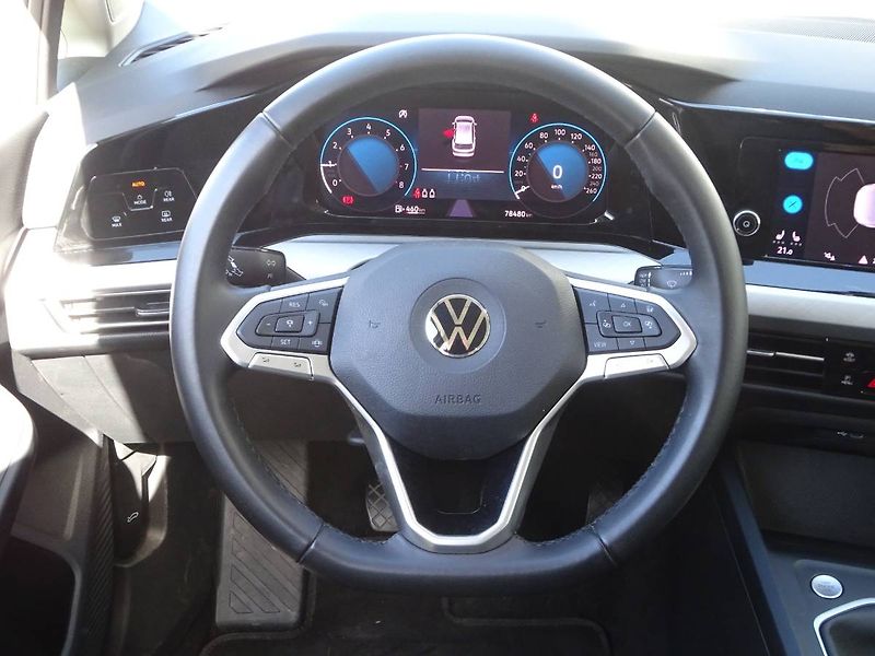 Volkswagen Golf (2022) 1,0TSi /81kW Variant Life - fotka 18 z 27