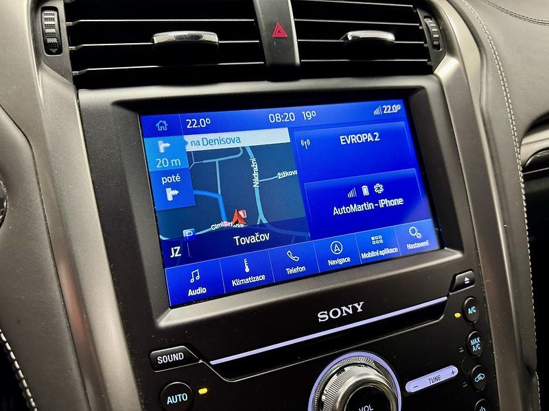 Ford Mondeo (2020) 2.0 187ps Hybrid ecvT VIGNALE  - fotka 23 z 40