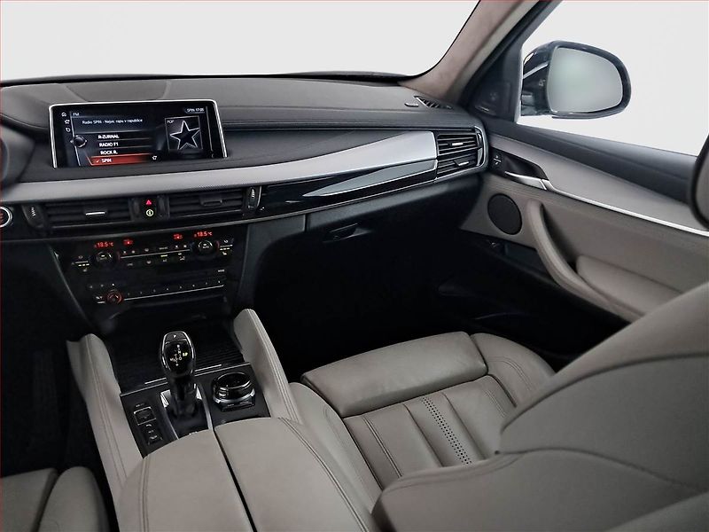 BMW X6 (2017) M Paket xDrive40d - fotka 8 z 20