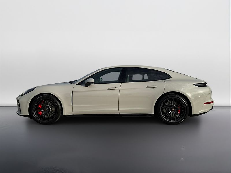Porsche Panamera GTS - fotka 2 z 30