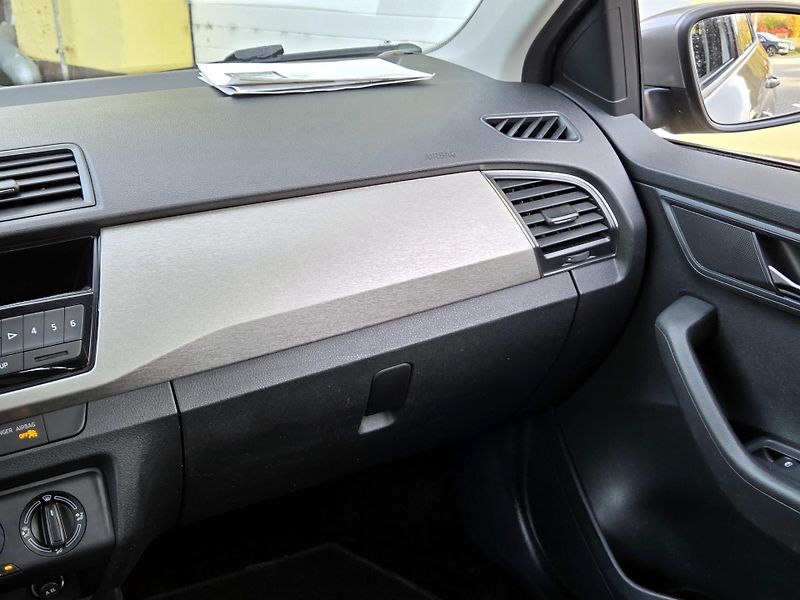 Škoda Fabia PANORAMA,SERV.KNÍŽKA 1.MAJ   - fotka 28 z 42