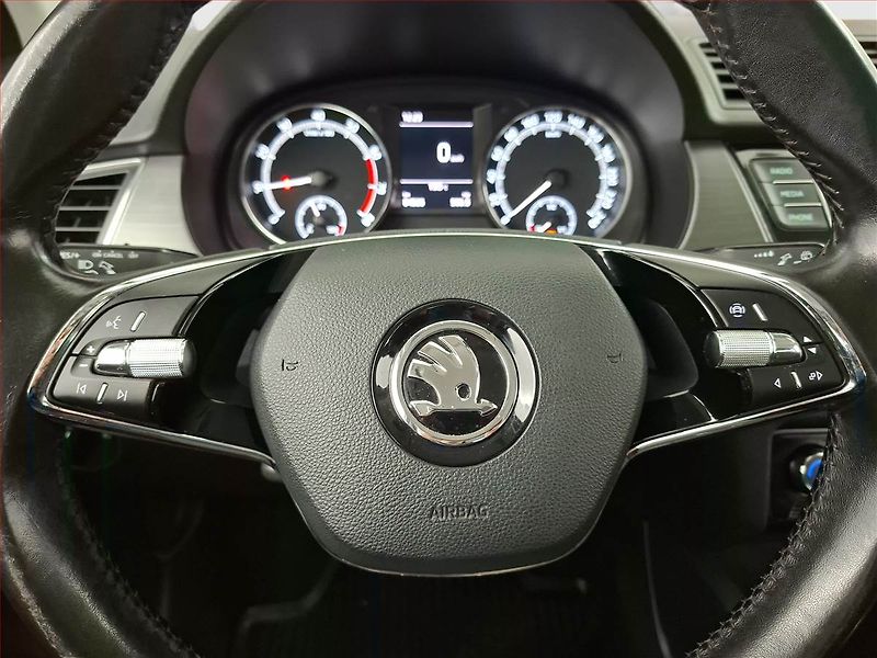 Škoda Fabia (2021) Style 1.0 TSI, Serv.kniha - fotka 15 z 16