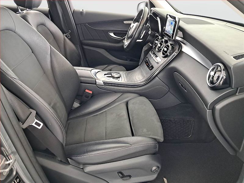 Mercedes-Benz GLC (2016) 220 d 4MATIC - fotka 9 z 23