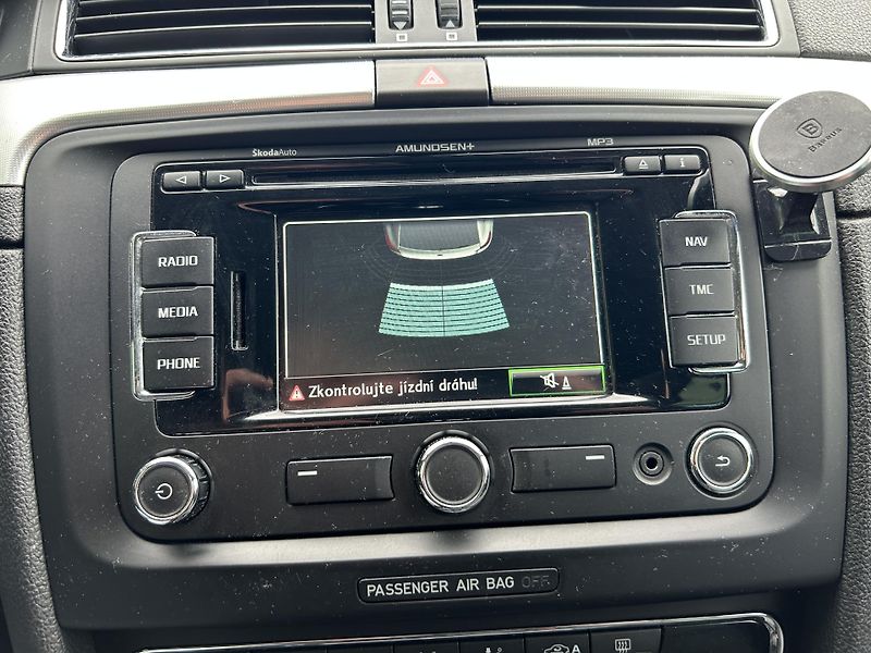 Škoda Superb (2012) 2.0 TDi 103 KW  - fotka 23 z 28