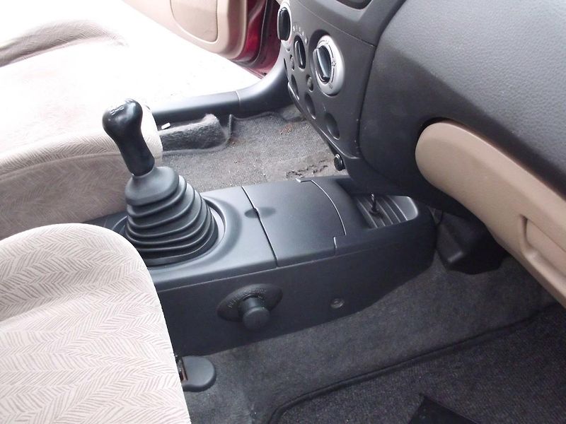 Suzuki Liana (2001) Volat 602 320593 - fotka 8 z 16