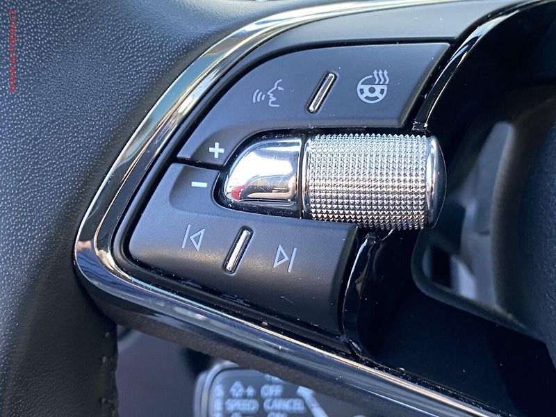 Škoda Fabia (2021) 1.0 TSi, 1.maj,ČR, Style, AT - fotka 14 z 19